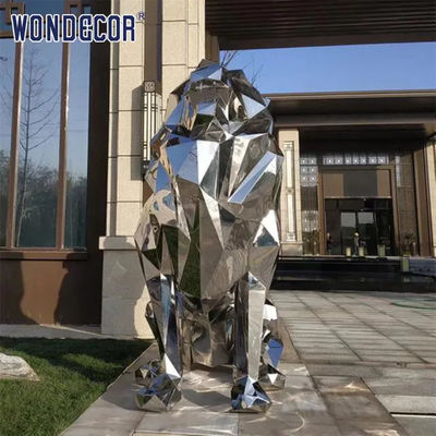 Polygonal Forged Metal Sculpture Squatting Lion Shape Garden Decoration