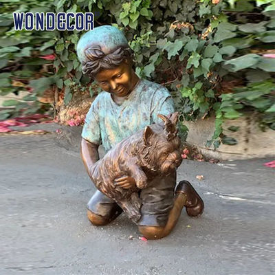 Customized garden decoration, life-size bronze statue of a young man playing with his dog