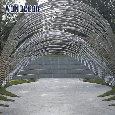 Public Stainless Steel Outdoor Sculpture Large Scale Geometric Line Splicing Curved