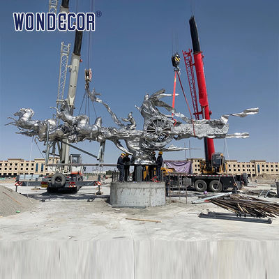 Modern large-scale outdoor casting of stainless steel sculpture of the Heavenly Emperor's imperial carriage on the expedition