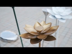 Rzeźba ze stali nierdzewnej