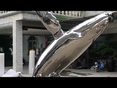 Rzeźba ze stali nierdzewnej